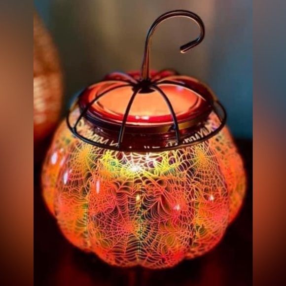 Scentsy Other - New SCENTSY TANGLED WEB PUMPKIN WARMER